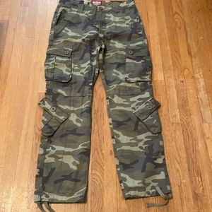 NWT Matchstick Camo Army Green Cargo Pants 32 x 31